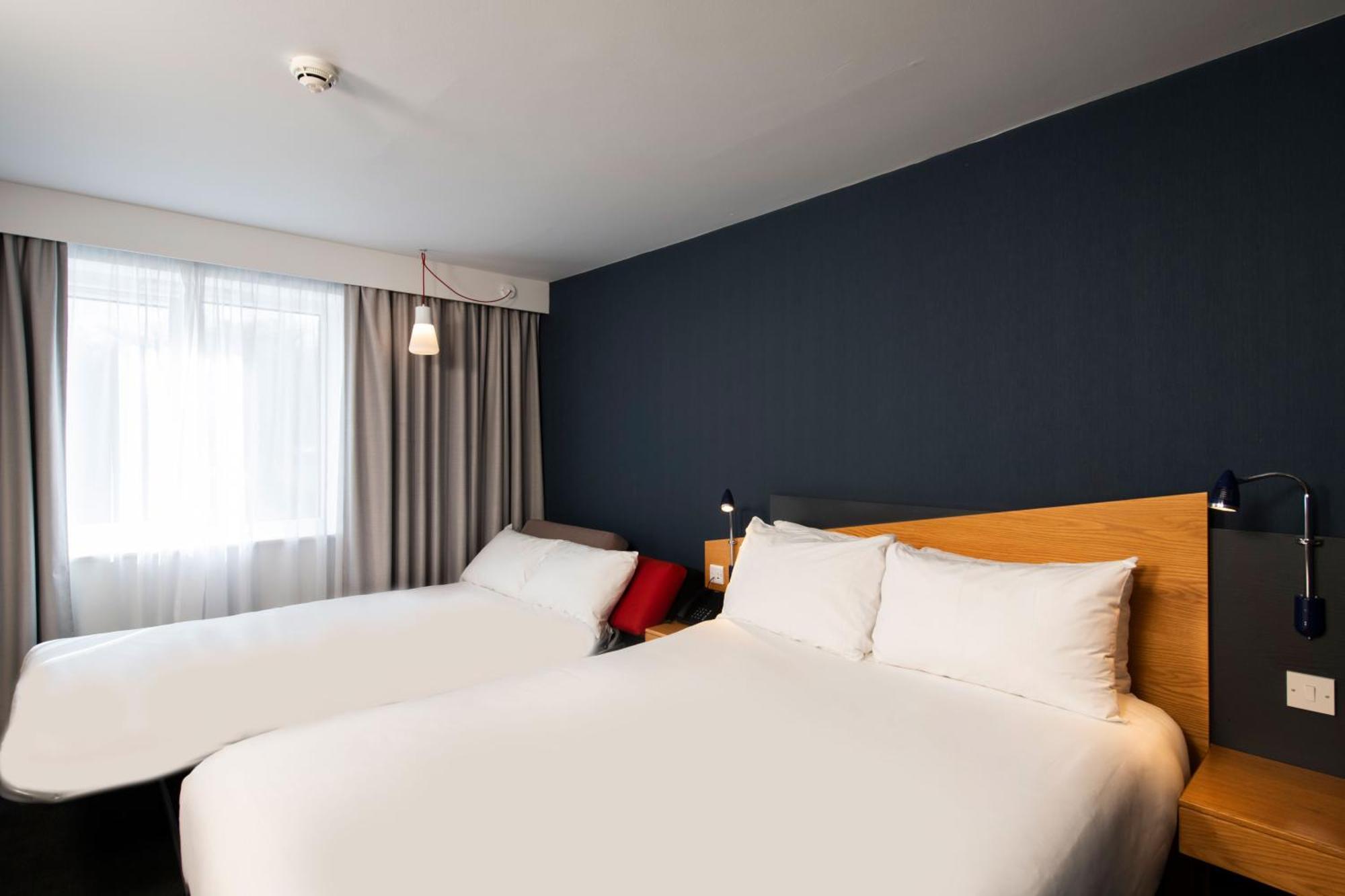 Holiday Inn Express Exeter East By Ihg Exteriör bild