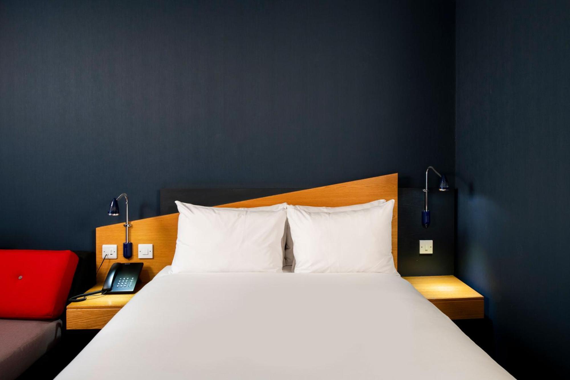 Holiday Inn Express Exeter East By Ihg Exteriör bild