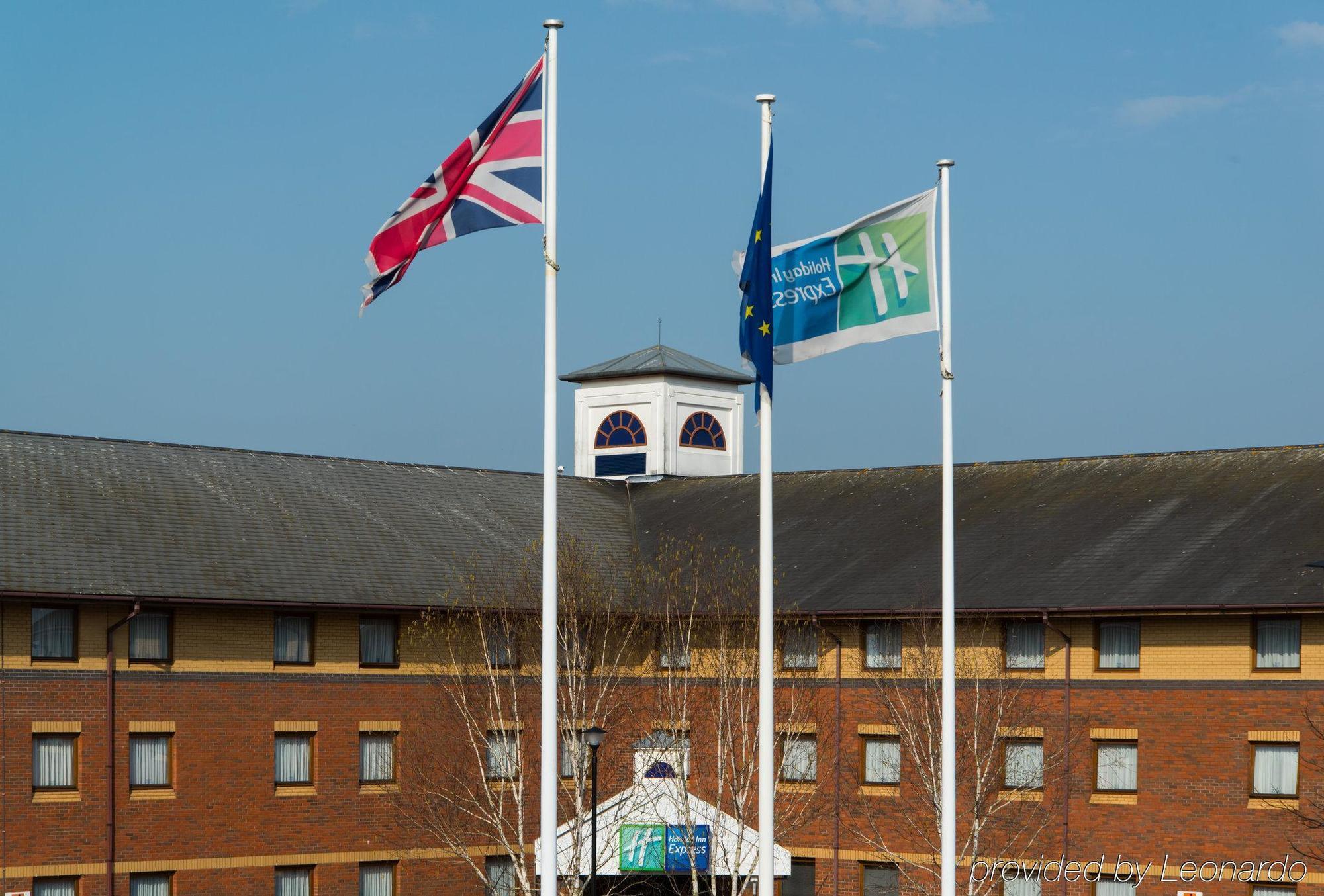 Holiday Inn Express Exeter East By Ihg Exteriör bild