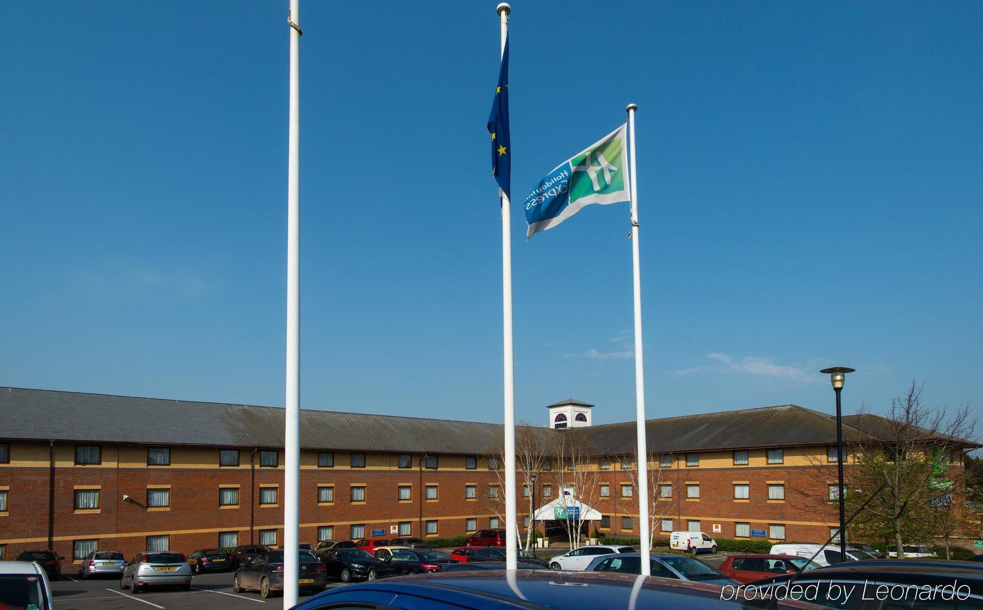 Holiday Inn Express Exeter East By Ihg Exteriör bild