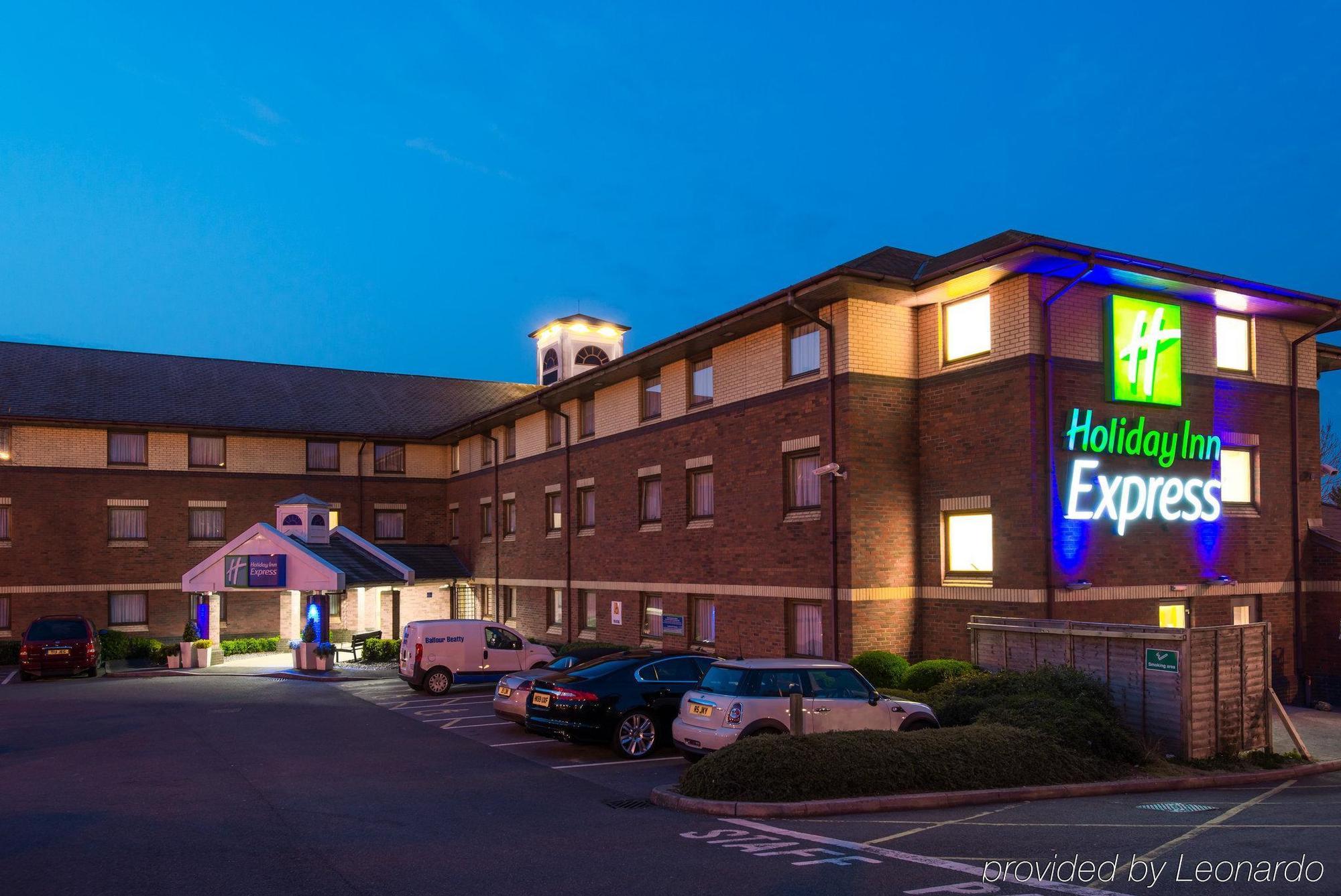 Holiday Inn Express Exeter East By Ihg Exteriör bild