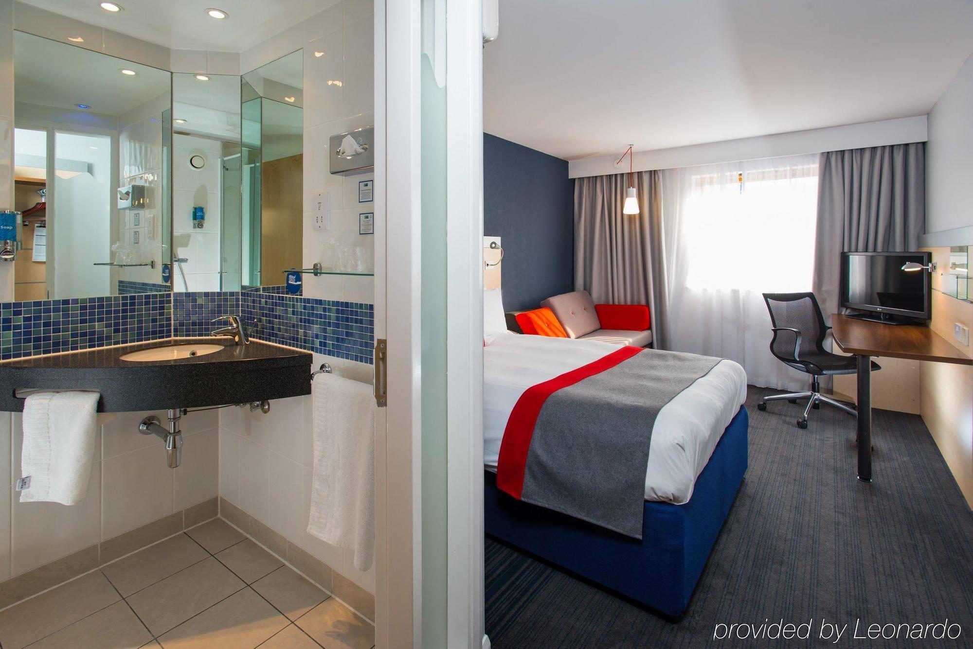 Holiday Inn Express Exeter East By Ihg Exteriör bild