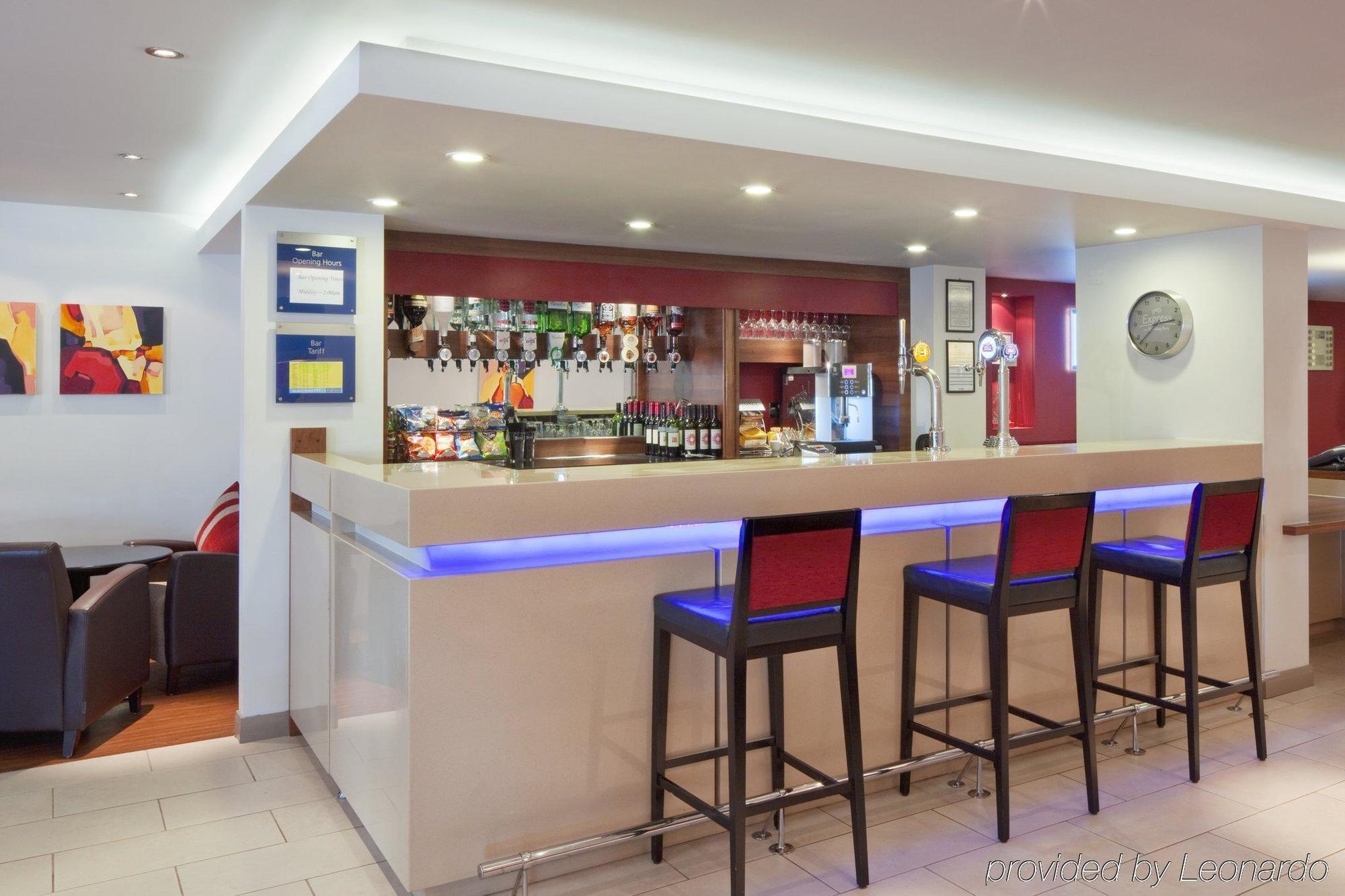 Holiday Inn Express Exeter East By Ihg Exteriör bild