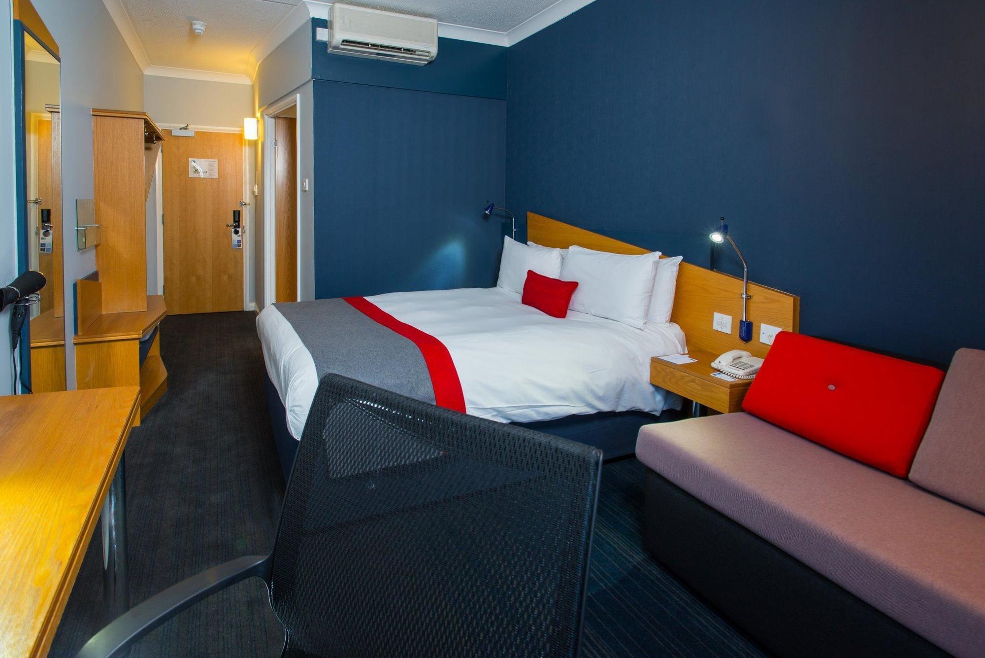 Holiday Inn Express Exeter East By Ihg Exteriör bild